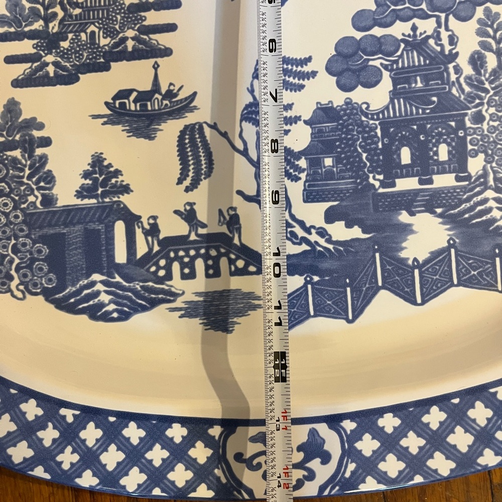 Two’s Company Porcelain Serving Platter, with the Classic Blue Willow Design - Picture 7 of 17